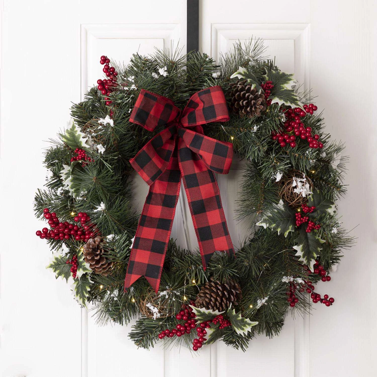 Glitzhome 24 In. D LED Prelit Warm White Buffalo Bow Berry Holly Pine Cone Rattan Wreath - Image 5